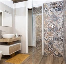 3 bedroom villa with pool & sea views, Cornino, sleeps 6-7